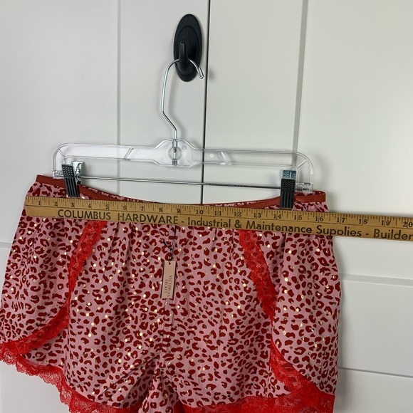 NWT Victorias Secret LARGE Sleep Shorts Red Gold Leopard Boxer - Picture 4 of 5
